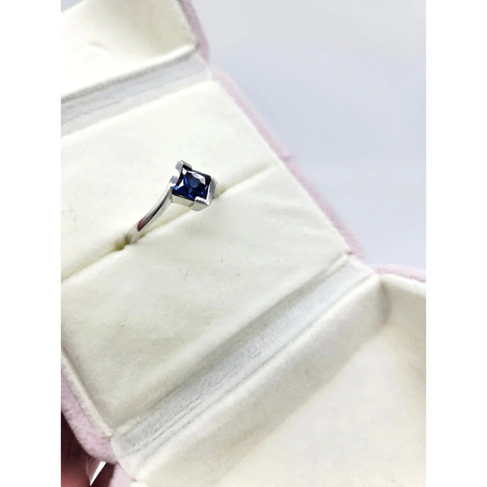 Solitaire 6 MM Princes Cut Size 7 Blue Sapphire 925 Sterling Silver Promise Ring